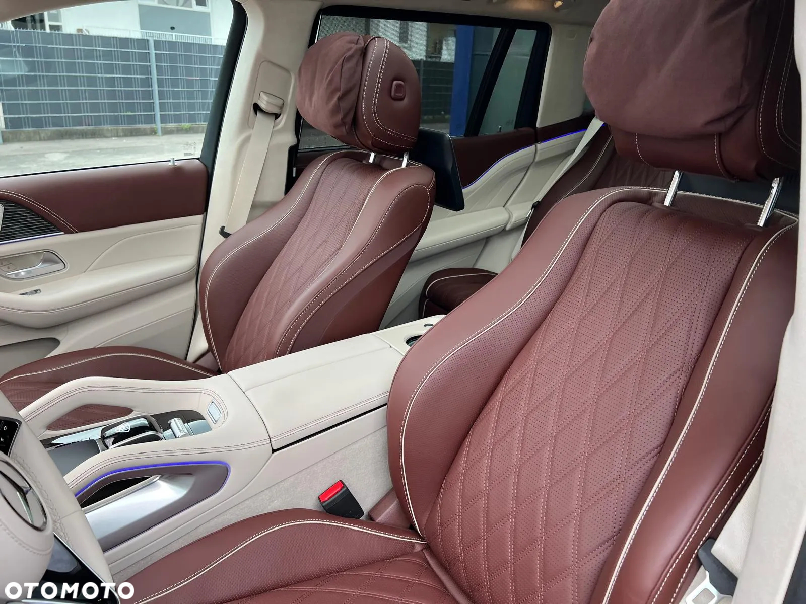 Mercedes-Benz GLS Maybach 600 4Matic 9G-TRONIC - 17