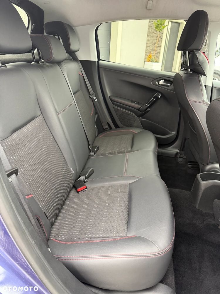 Peugeot 208 - 20