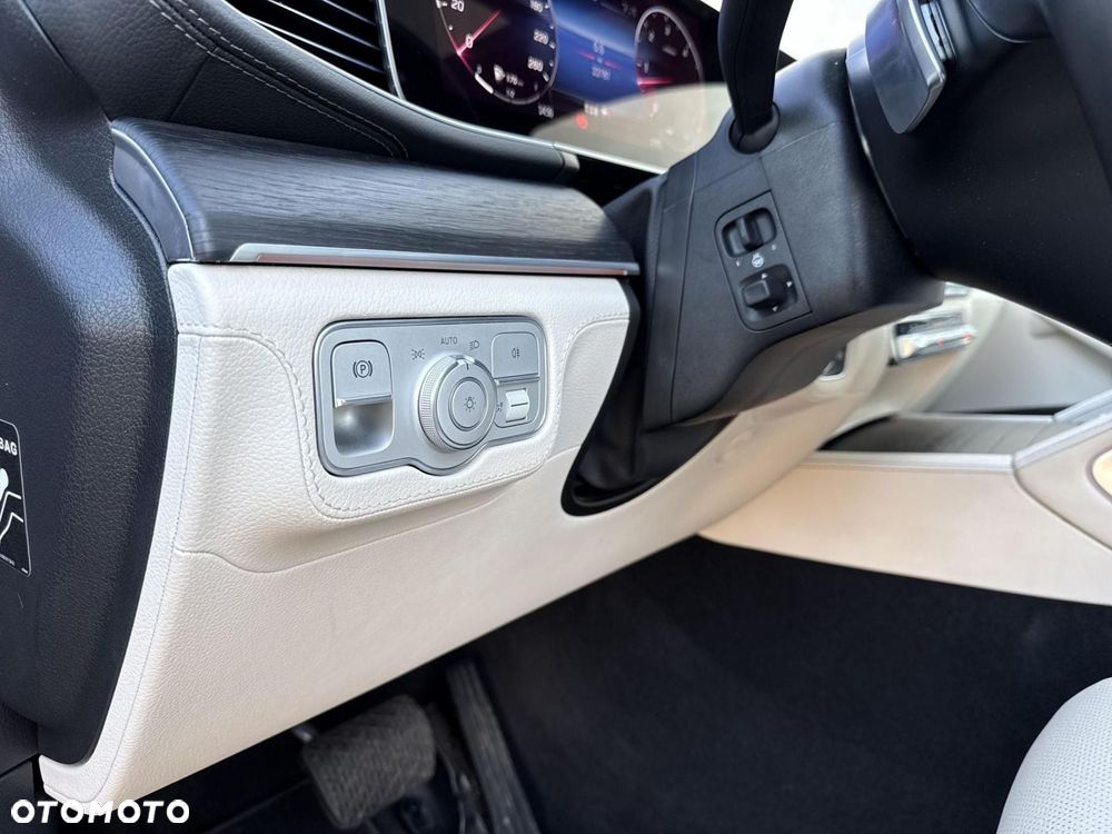 Mercedes-Benz GLE - 22