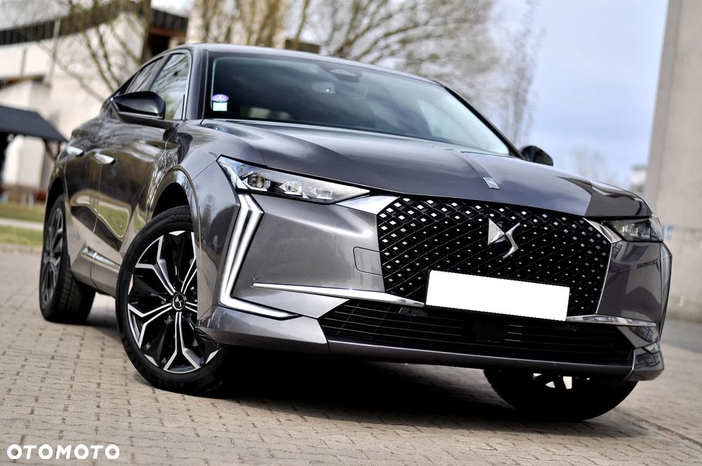 DS Automobiles DS 4 1.6 E-Tense Performance Line + - 6