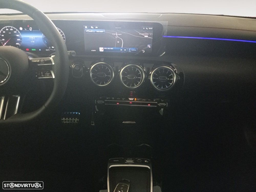 Mercedes-Benz CLA 250 - 11