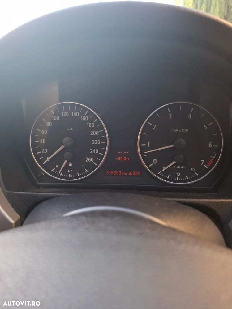 BMW Seria 3 320i - 8