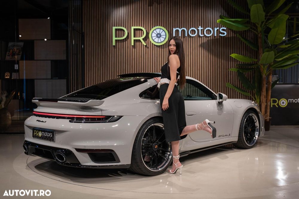 Porsche 911-TURBO-S - 8