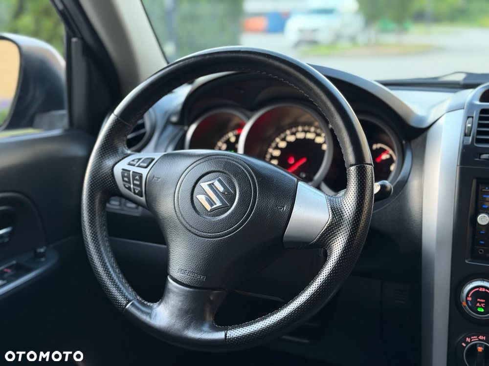 Suzuki Grand Vitara 1.9 DDiS Comfort - 32