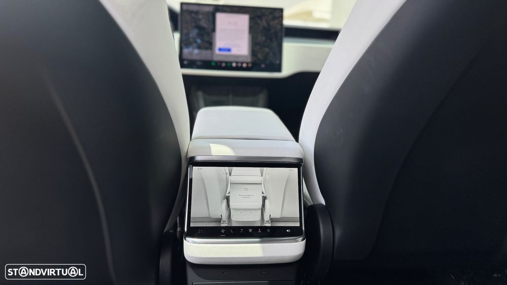 Tesla Model X Plaid AWD - 13