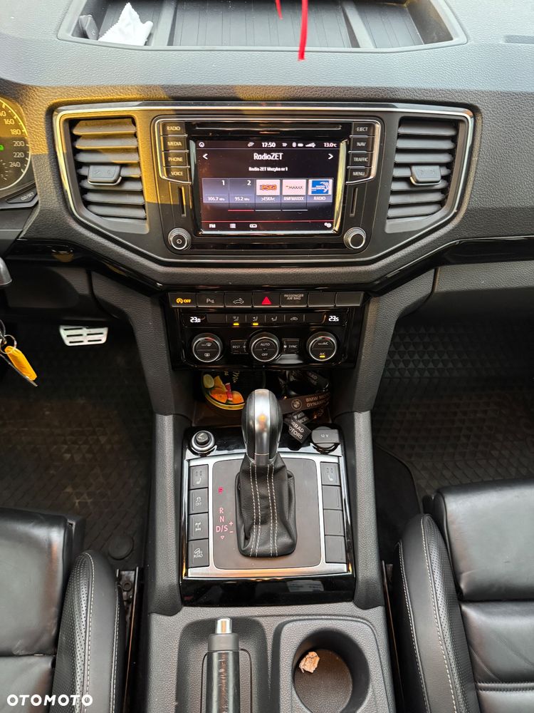 Volkswagen Amarok - 11