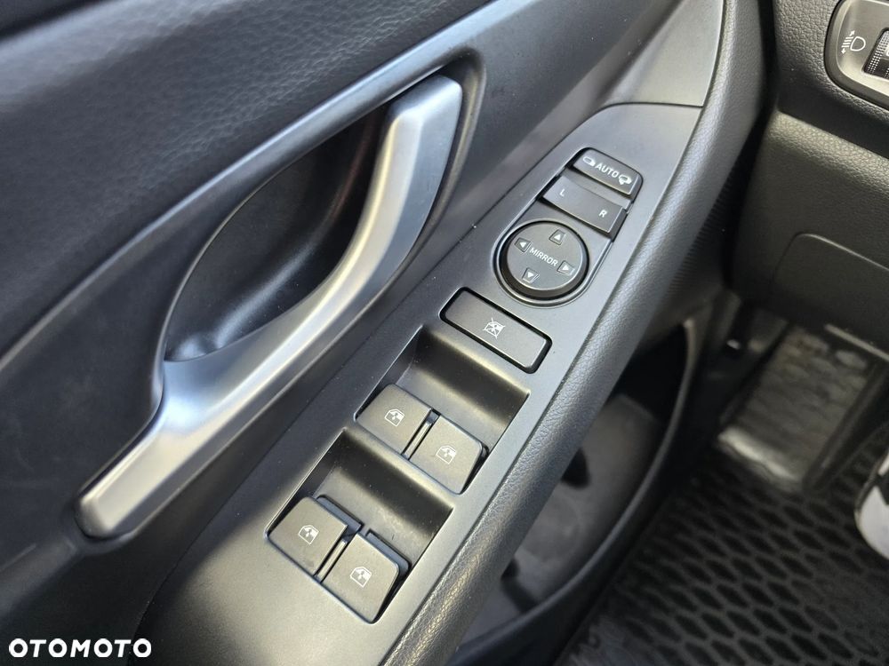 Hyundai i30 1.5 DPI Smart - 17