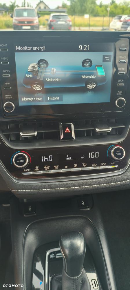 Toyota Corolla 1.8 Hybrid Executive - 21
