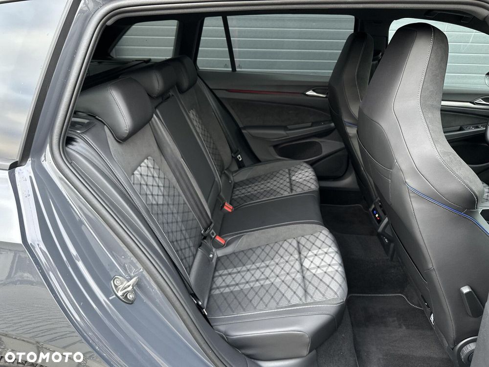Volkswagen Golf Variant - 38