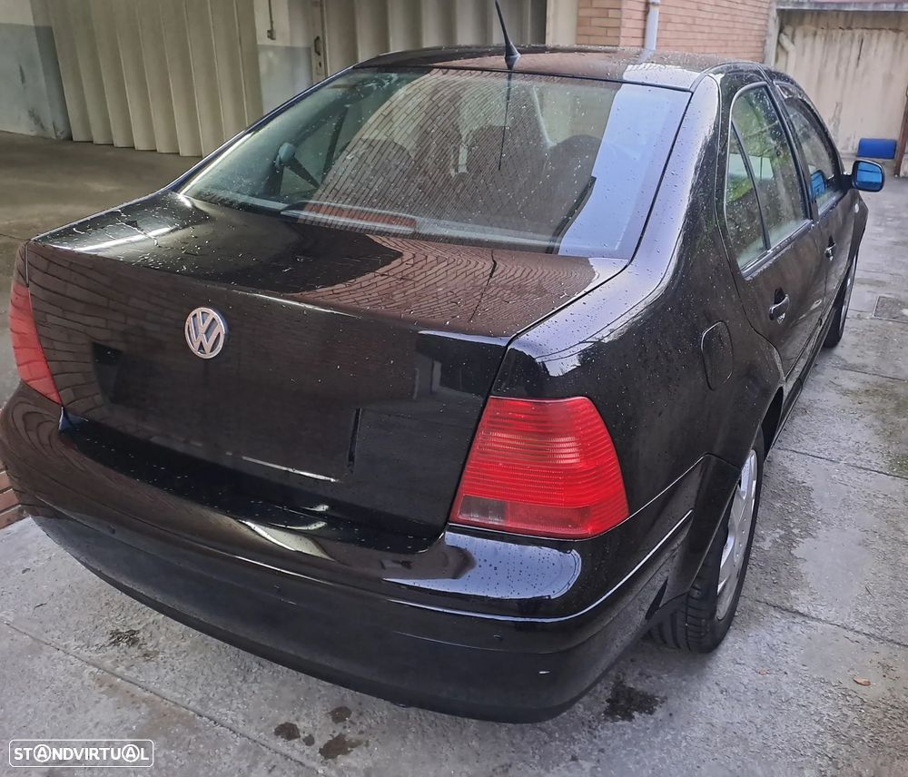 VW Bora 1.9 TDi Confortline - 4