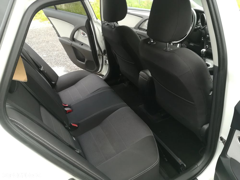 Toyota Avensis 1.8 Business Edition - 9