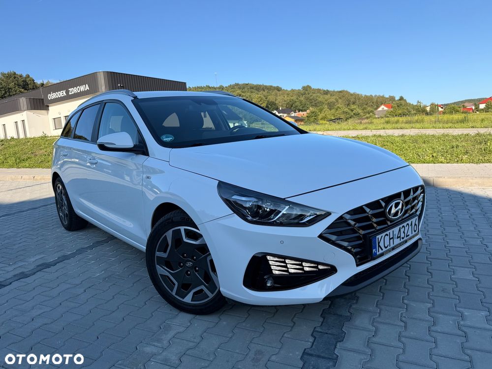 Hyundai i30 1.6 CRDI 48V-Hybrid DCT Prime - 10