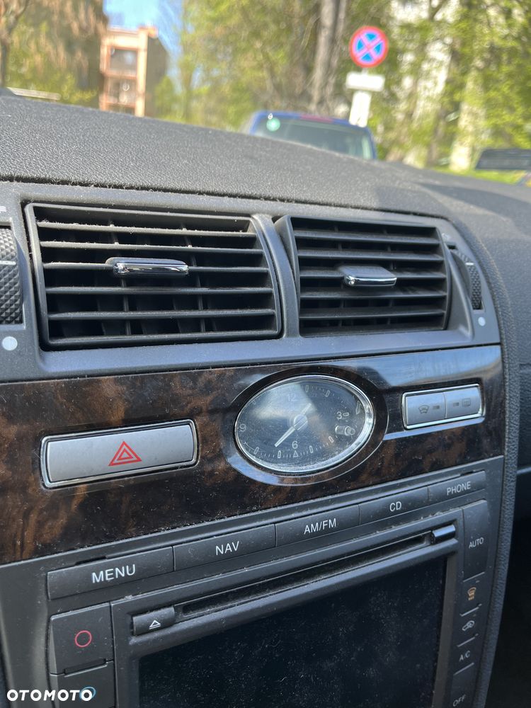 Ford Mondeo 2.2 TDCi Ghia - 12