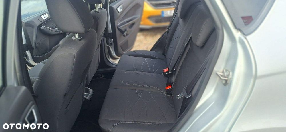 Ford Fiesta - 10