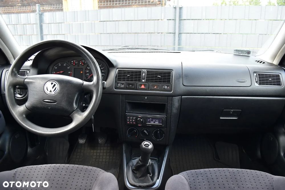 Volkswagen Golf 1.4 Comfortline - 21
