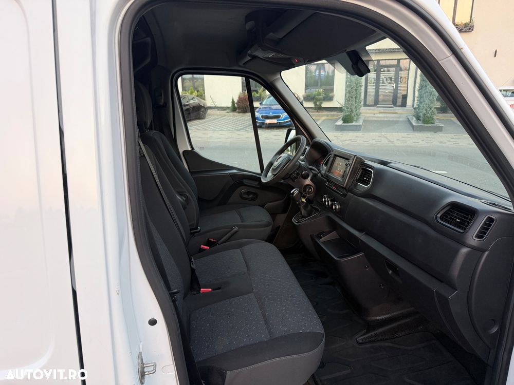 Opel Movano FWD L2H2 3.3t Start/Stop Combi - 12