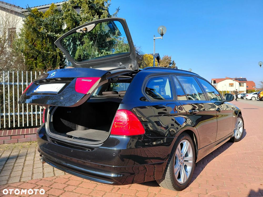 BMW Seria 3 320d DPF Edition Sport - 9