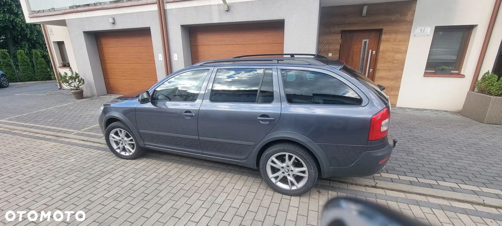 Skoda Octavia Scout 1.8 TSI - 2
