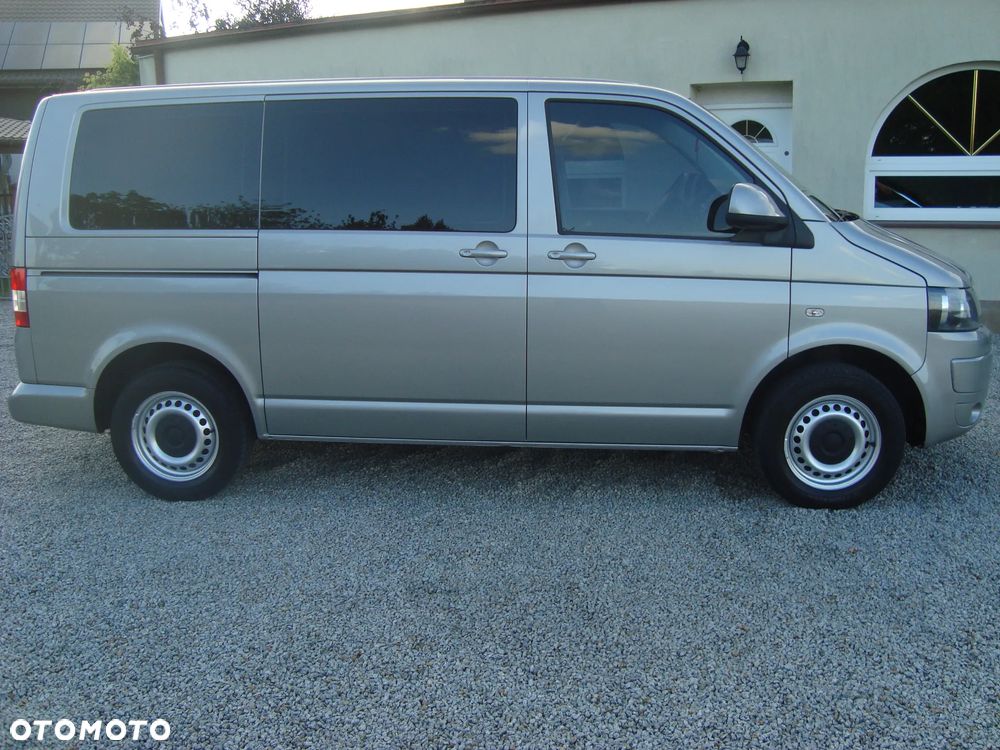 Volkswagen Transporter Caravelle Kurz Trendline - 11