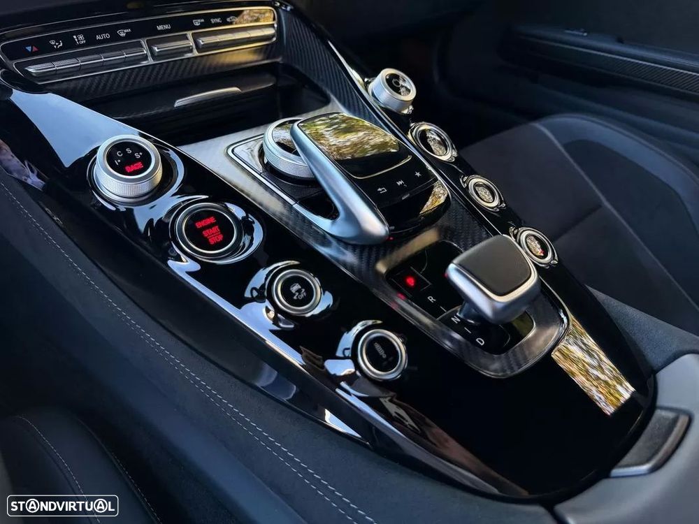Mercedes-Benz AMG GT R - 8