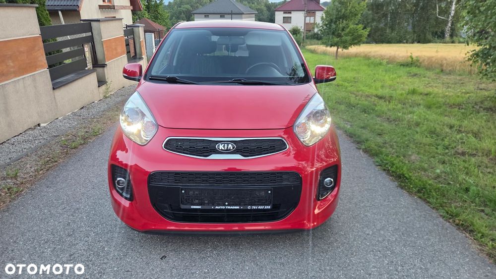 Kia Picanto 1.0 ISG UEFA EURO 2016 - 12