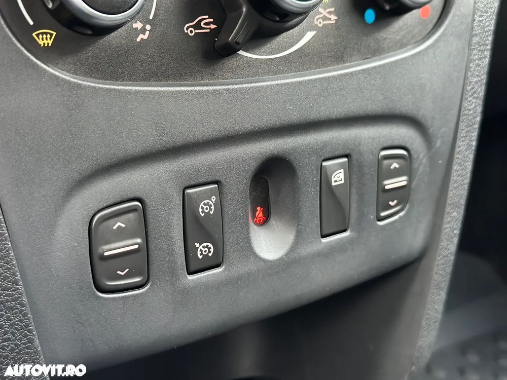 Dacia Logan Stepway 0.9 TCe Prestige - 12