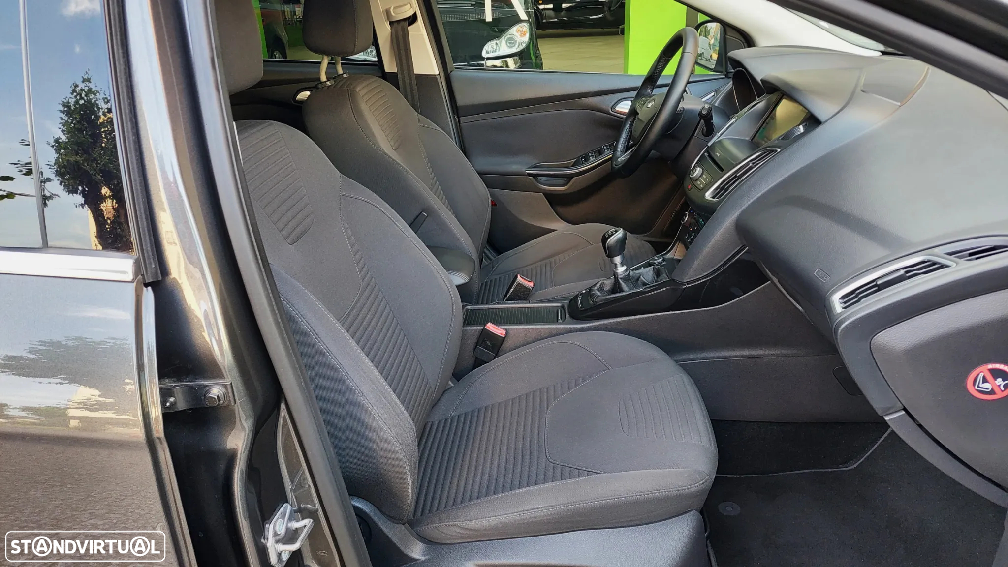 Ford Focus SW 1.0 SCTi Titanium - 15