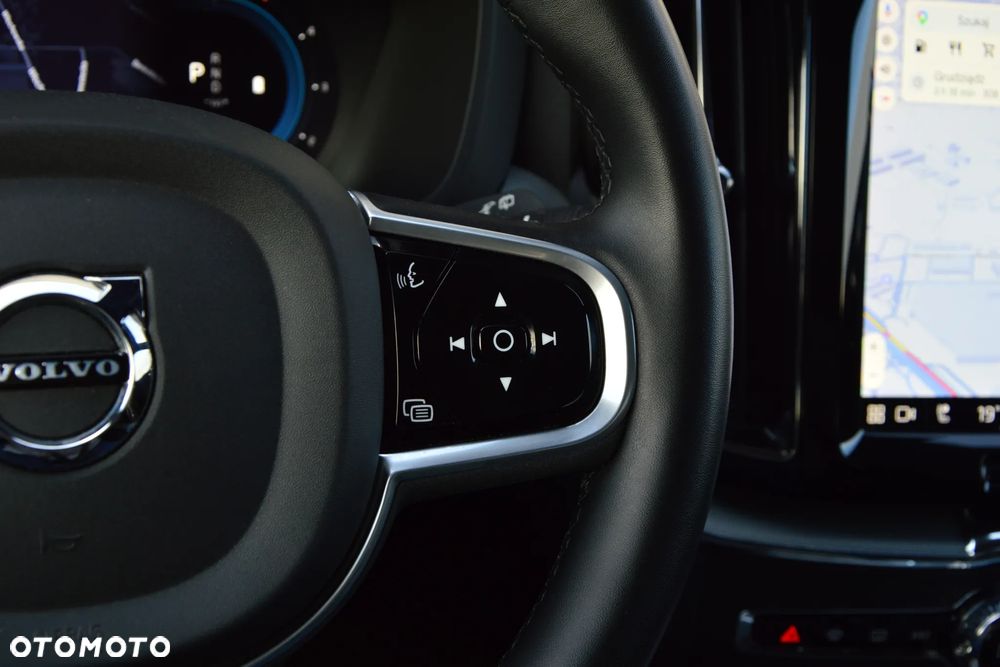 Volvo XC 60 B4 D Geartronic Momentum - 25