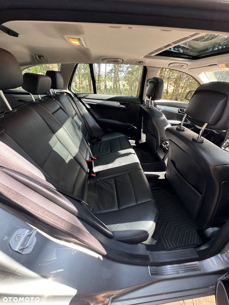 Mercedes-Benz Klasa C 220 CDI DPF Automatik Avantgarde - 25