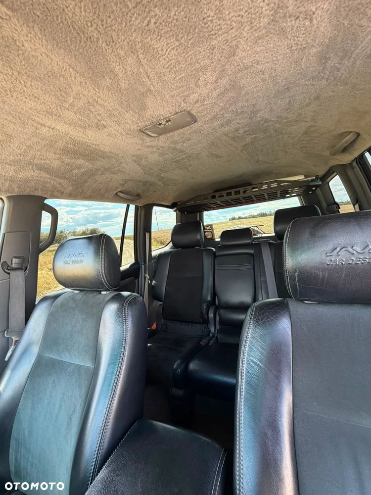 Toyota Land Cruiser - 24
