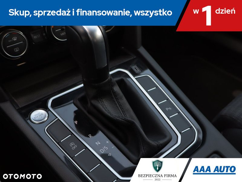 Volkswagen Passat - 17