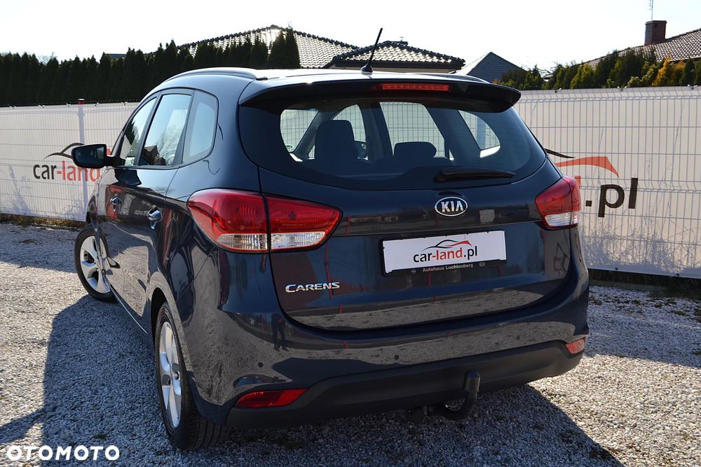 Kia Carens 1.6 GDI Dream Team Edition - 11