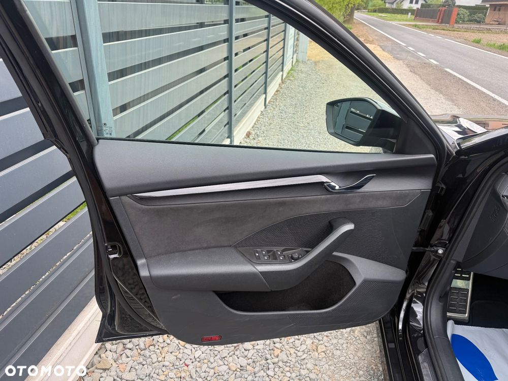 Skoda Octavia 2.0 TDI RS DSG - 19