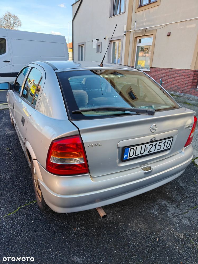 Opel Astra 1.6 - 14