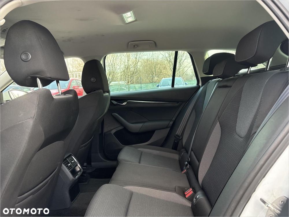 Skoda Octavia 2.0 TDI Ambition - 16