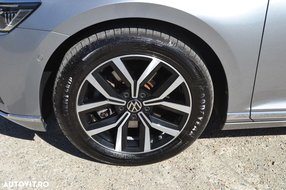 Volkswagen Passat 2.0 TDI SCR DSG 4Motion Elegance - 38