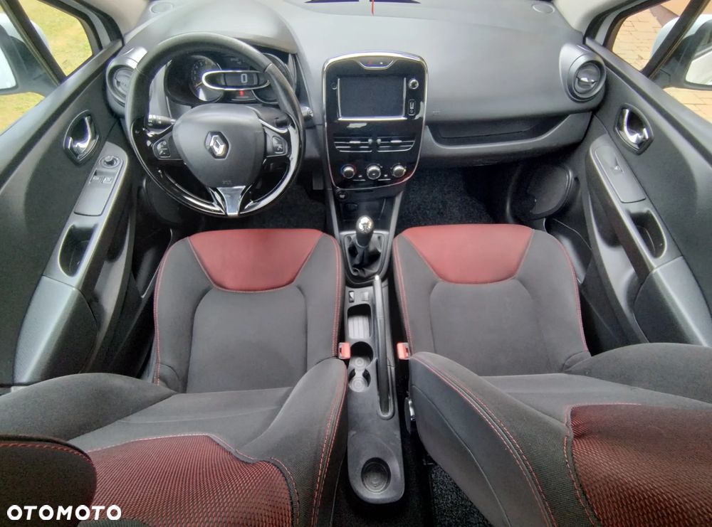 Renault Clio 1.2 16V 75 Life - 30
