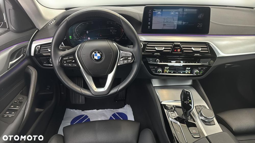 BMW Seria 5 530i xDrive mHEV Luxury Line - 14