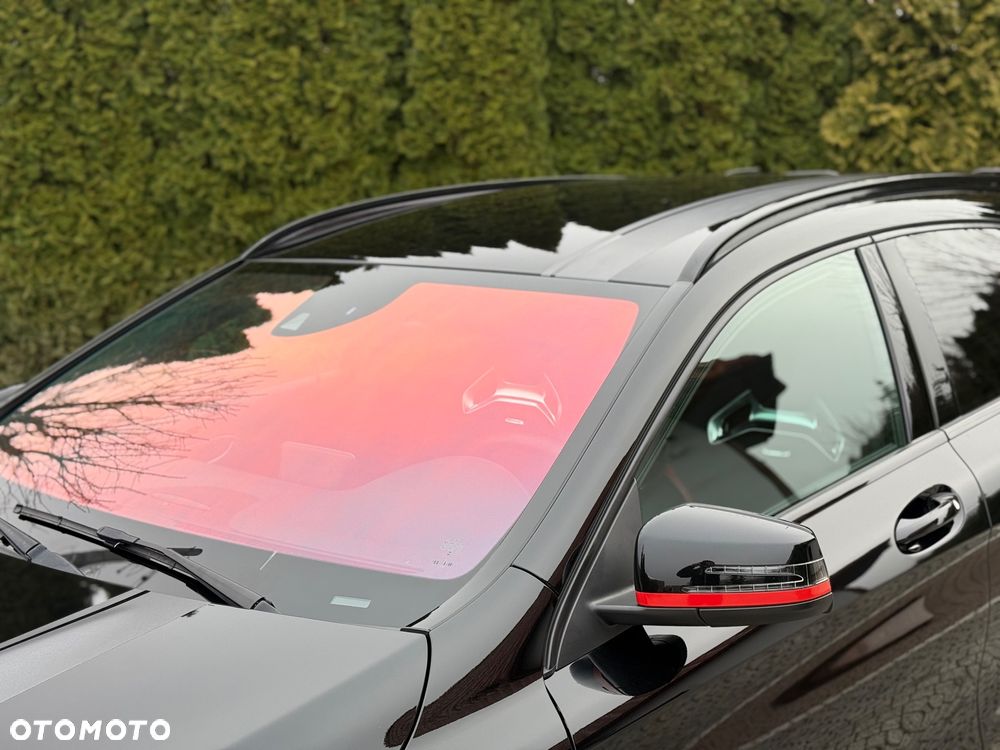 Mercedes-Benz GLA 45 AMG 4-Matic Edition 1 - 16