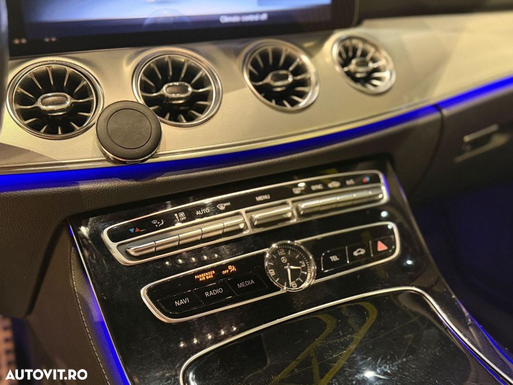 Mercedes-Benz E 300 Coupe Aut. - 25