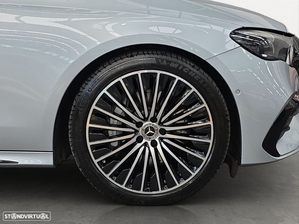 Mercedes-Benz E 300 - 5