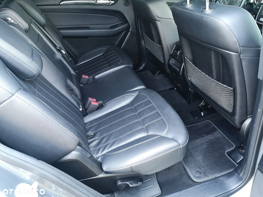 Mercedes-Benz GLS 400 4Matic 9G-TRONIC - 29