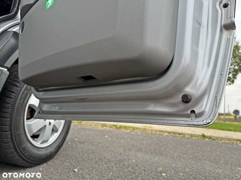 Mercedes-Benz Sprinter 906.233 - 15