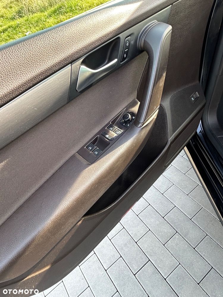 Volkswagen Passat 2.0 TDI Comfortline DSG - 14