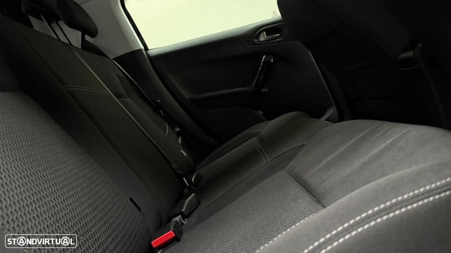 Peugeot 208 1.2 PureTech Allure - 25