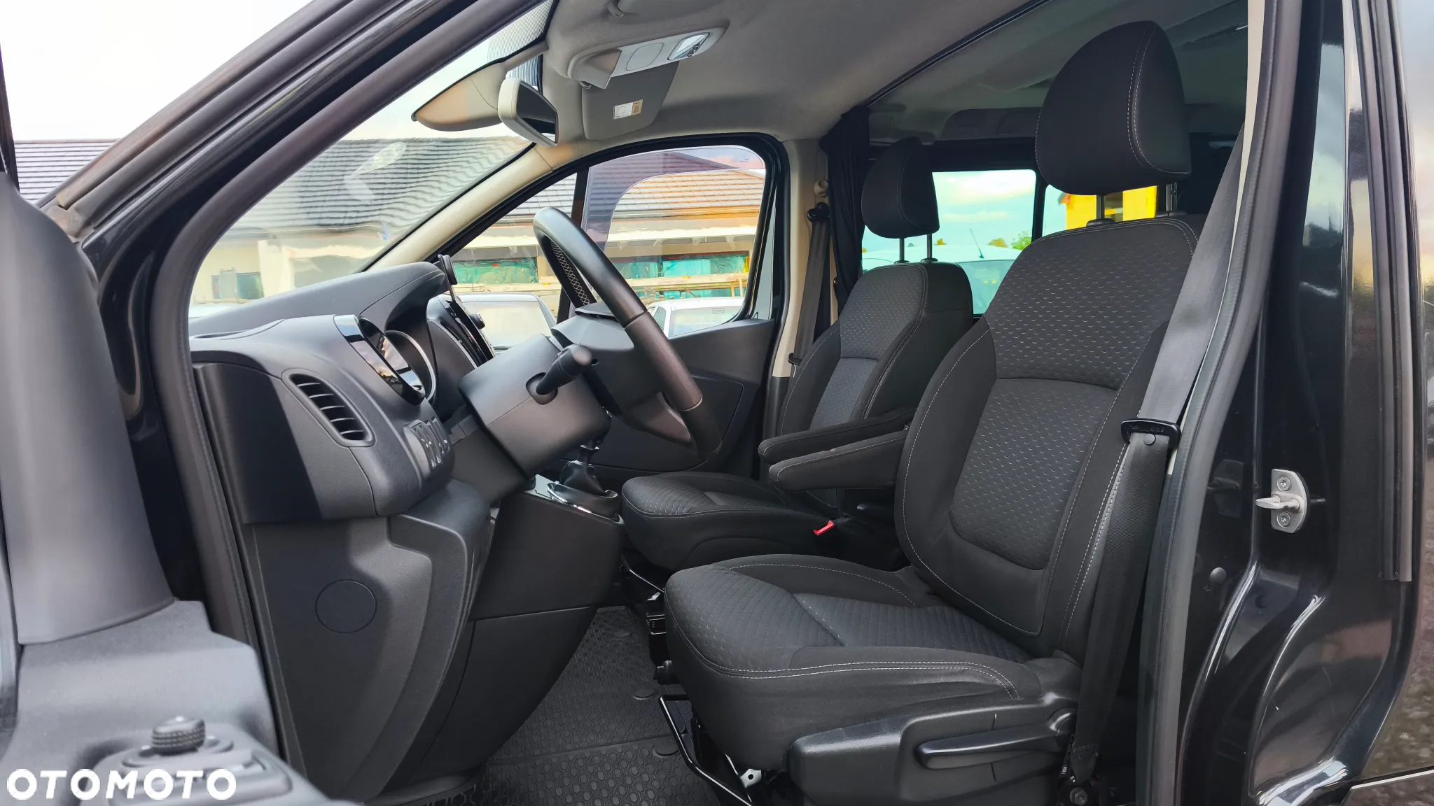 Opel Vivaro - 18