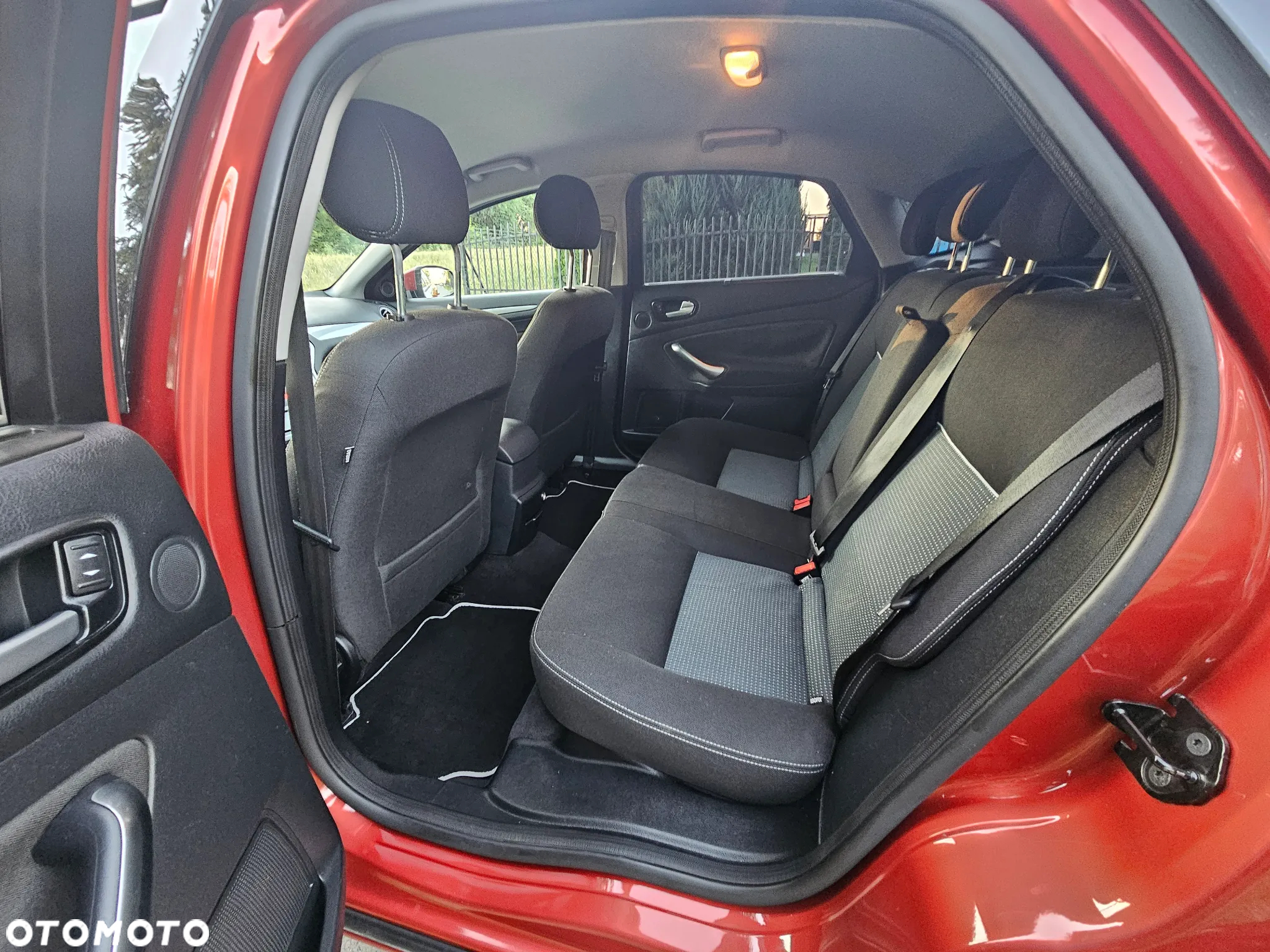 Ford Mondeo Turnier 2.0 TDCi Ambiente - 13