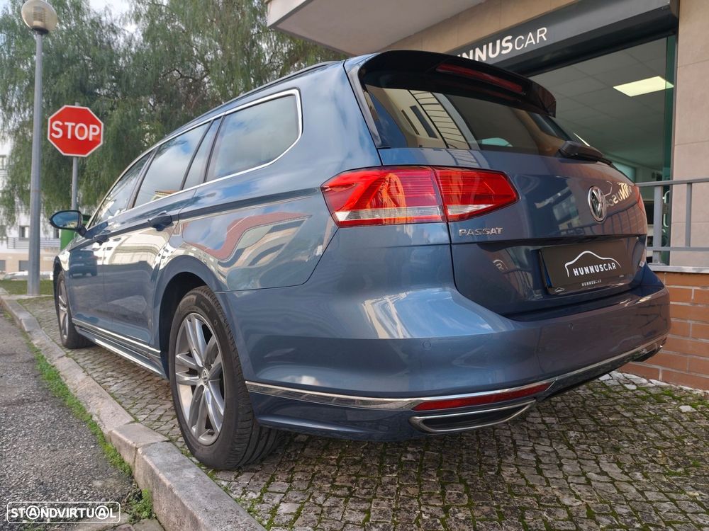 VW Passat Variant 2.0 TDi R-Line DSG - 17