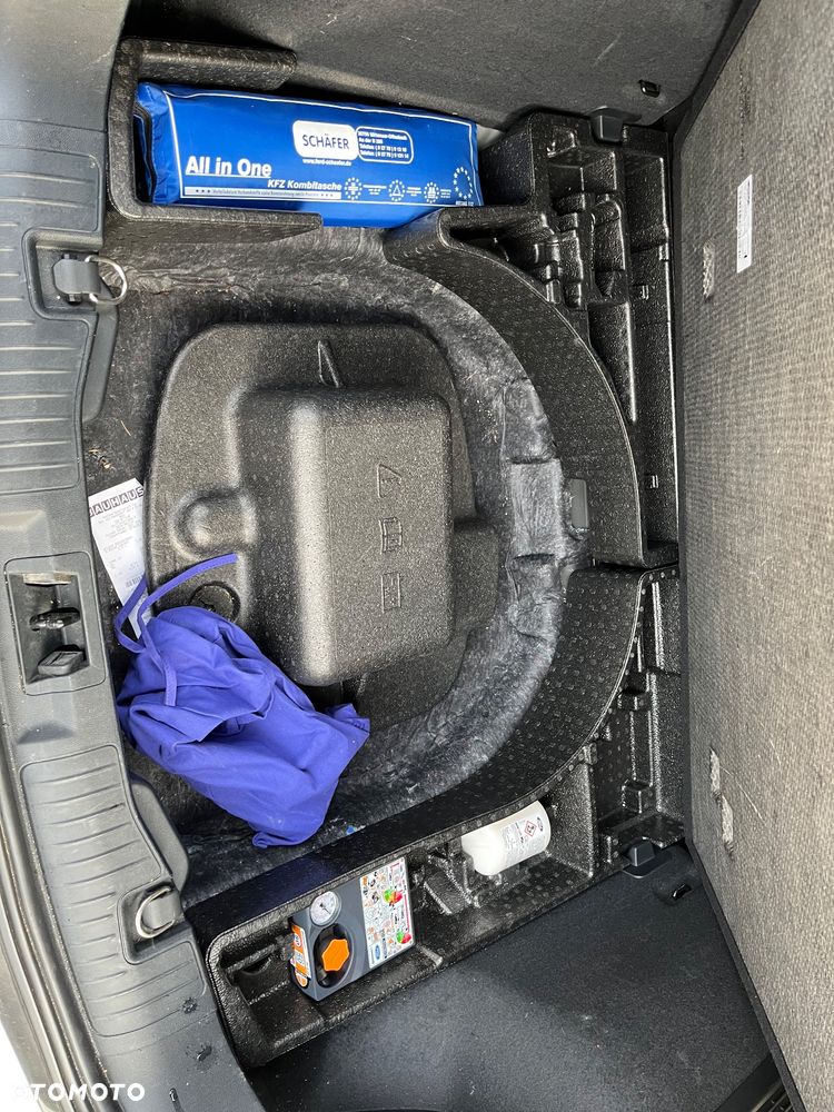 Ford Kuga 2.5 Duratec PHEV TITANIUM - 25