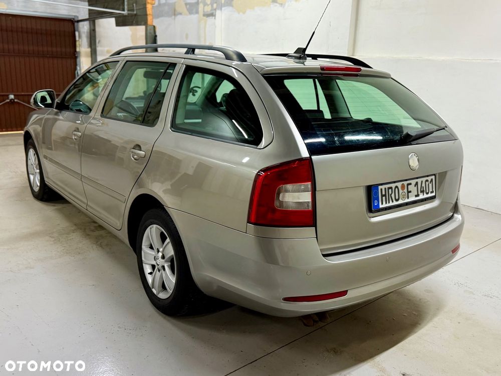 Skoda Octavia 2.0 TDI Ambiente - 8